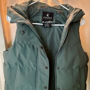 Kyodan Green Puffer Vest with Hood